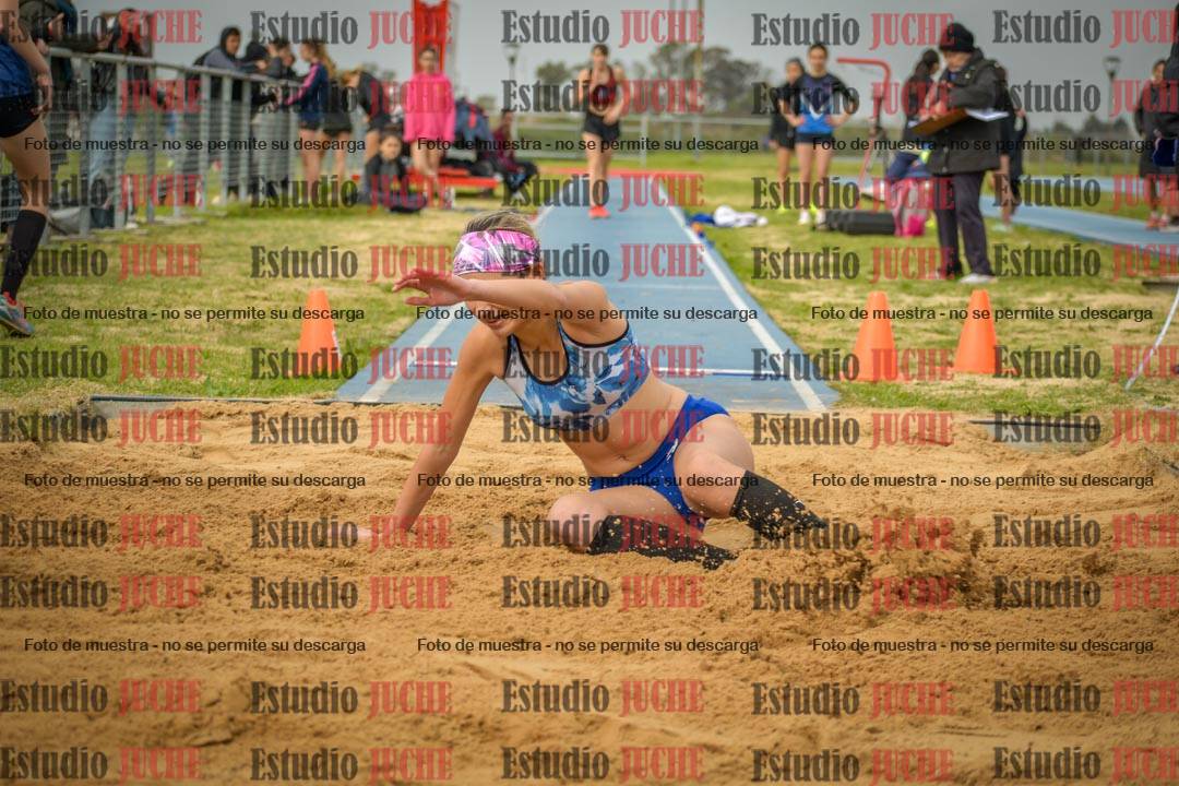 Fotos del salto en largo de mujeres - U18
