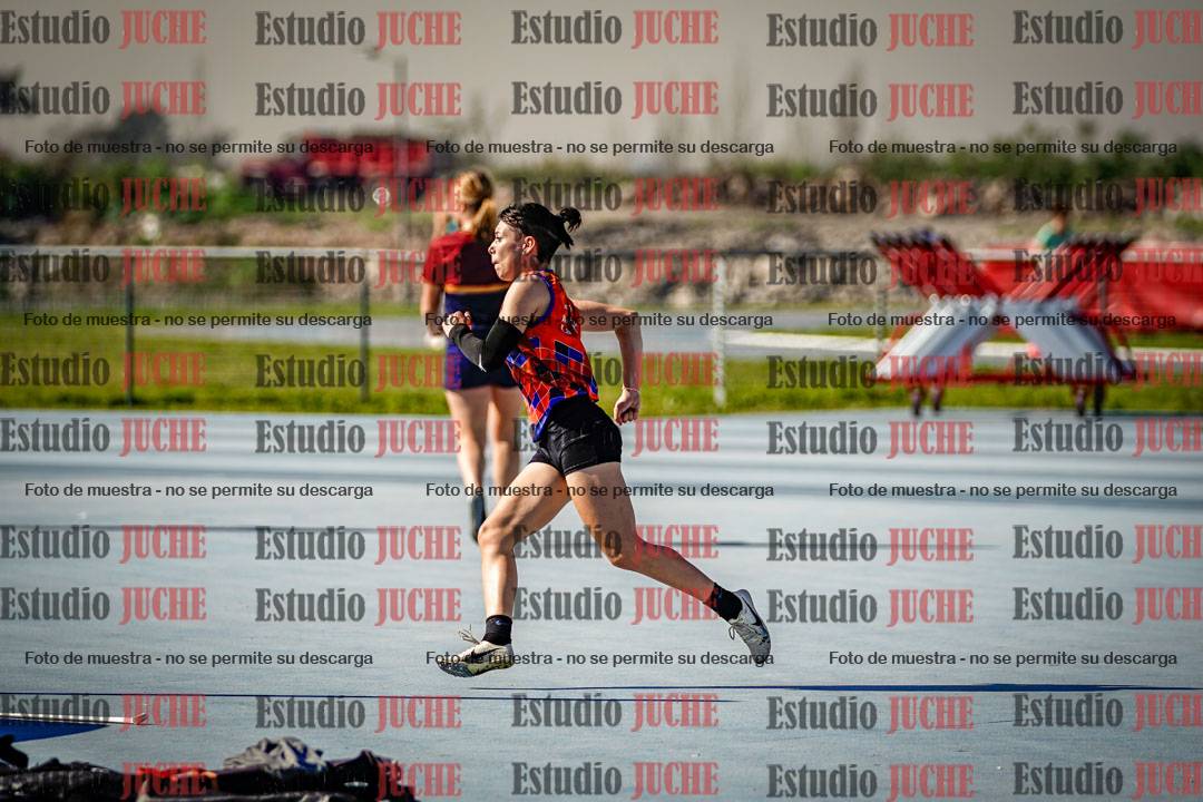Fotos del salto en alto de mujeres - heptatlón 2