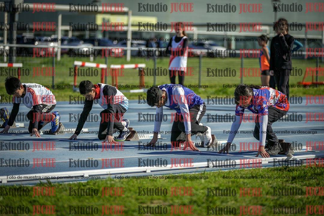 Fotos de los 80 m llanos de varones - U14