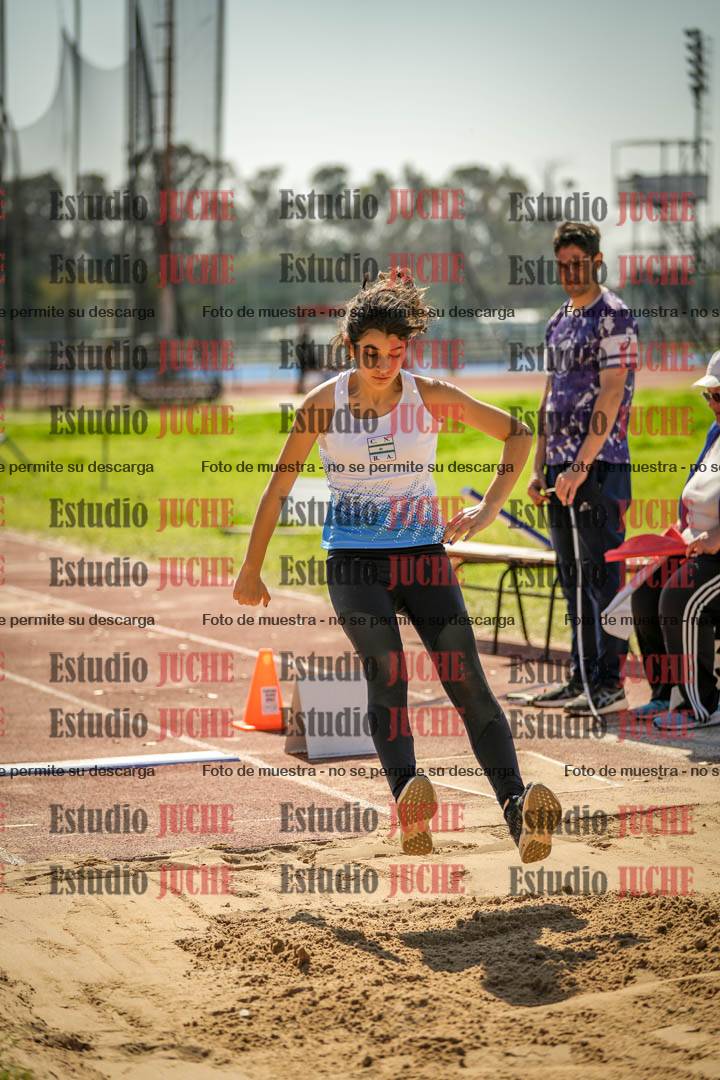 Fotos del salto en largo de mujeres - ambas categorías