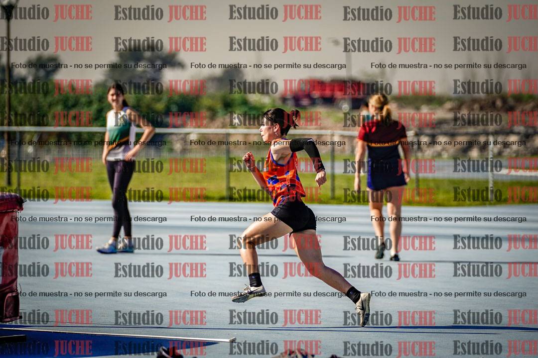 Fotos del salto en alto de mujeres - heptatlón 2