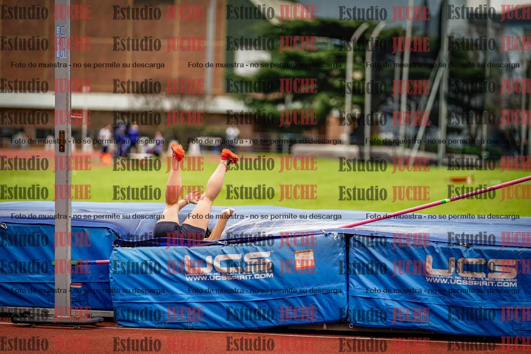 Fotos del salto en alto de mujeres