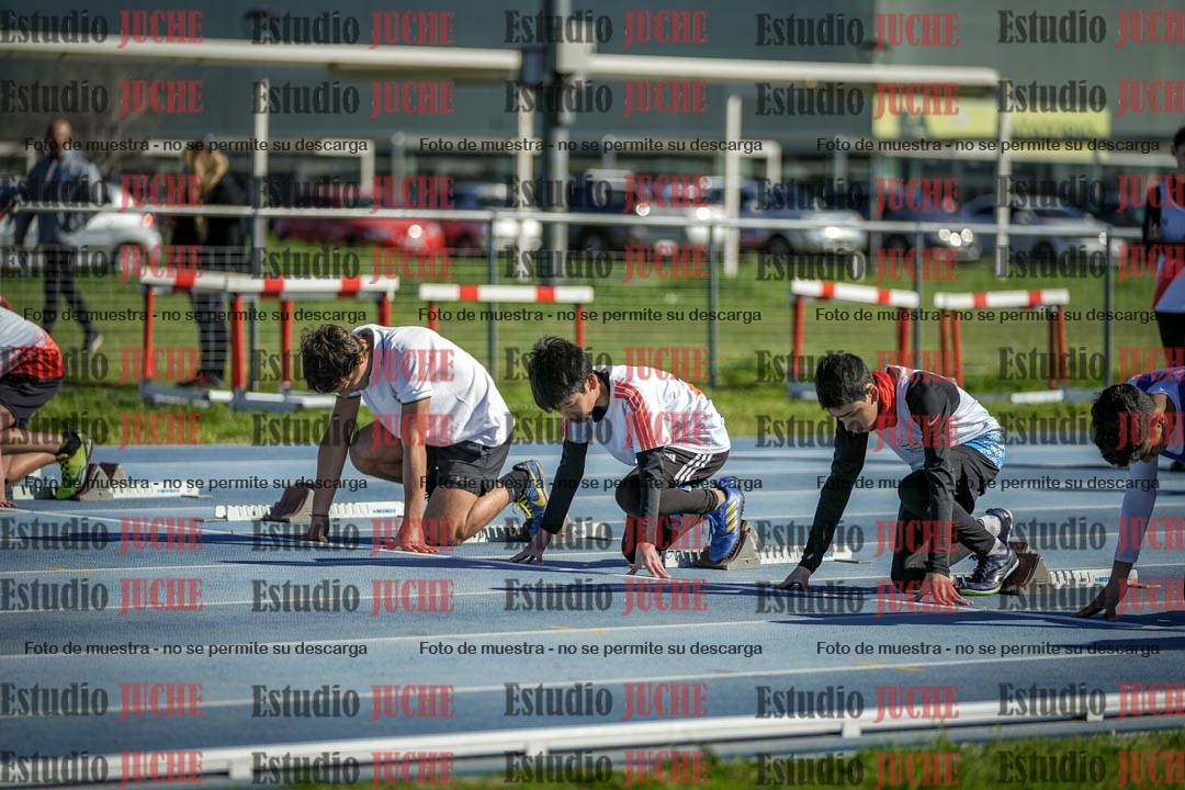 Fotos de los 80 m llanos de varones - U14