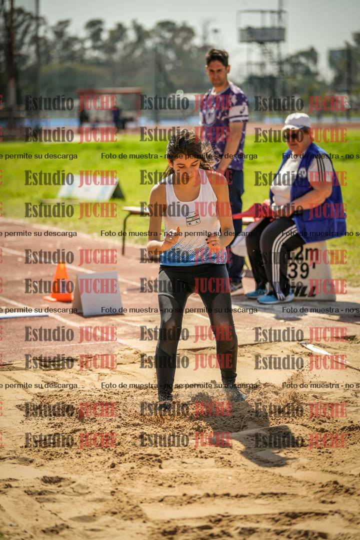 Fotos del salto en largo de mujeres - ambas categorías