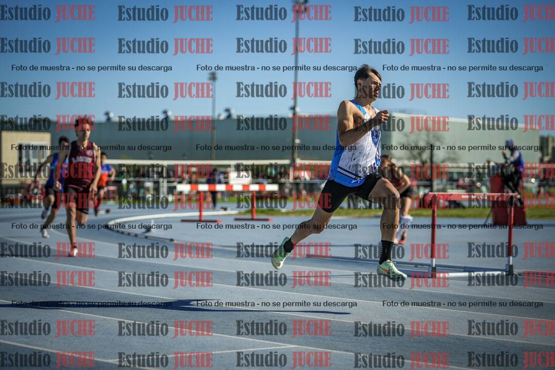 Fotos de los 400 m con vallas de varones
