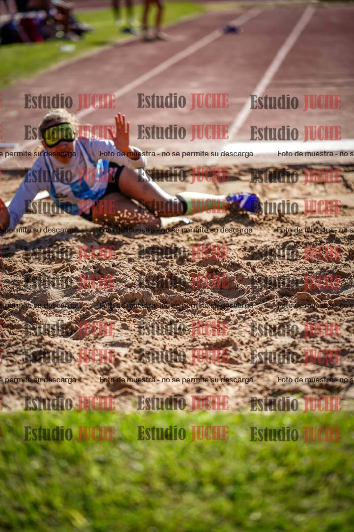 Fotos del salto en largo de mujeres y varones - COPAR