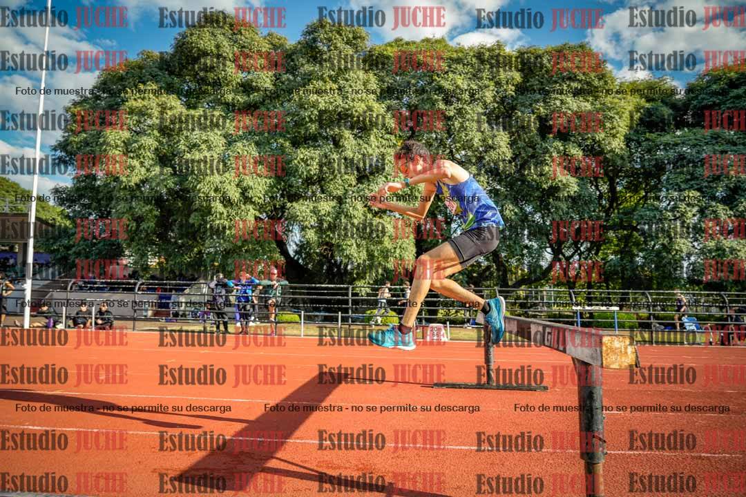 Fotos de los 2000 m con obstáculos de varones