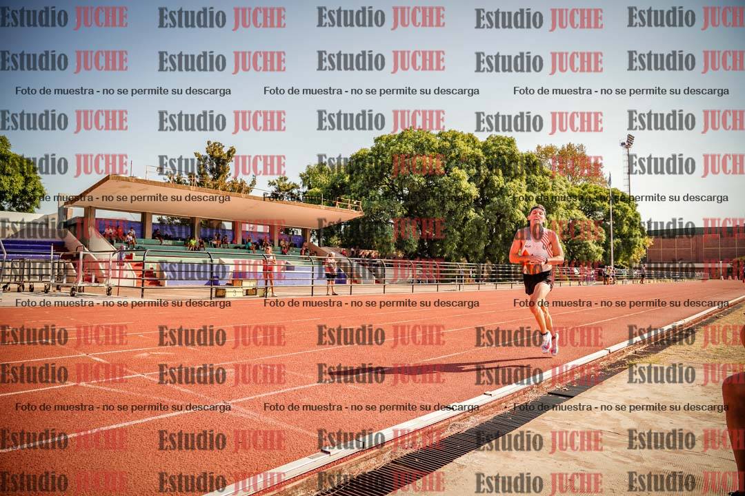 Fotos de los 3000 m llanos de varones