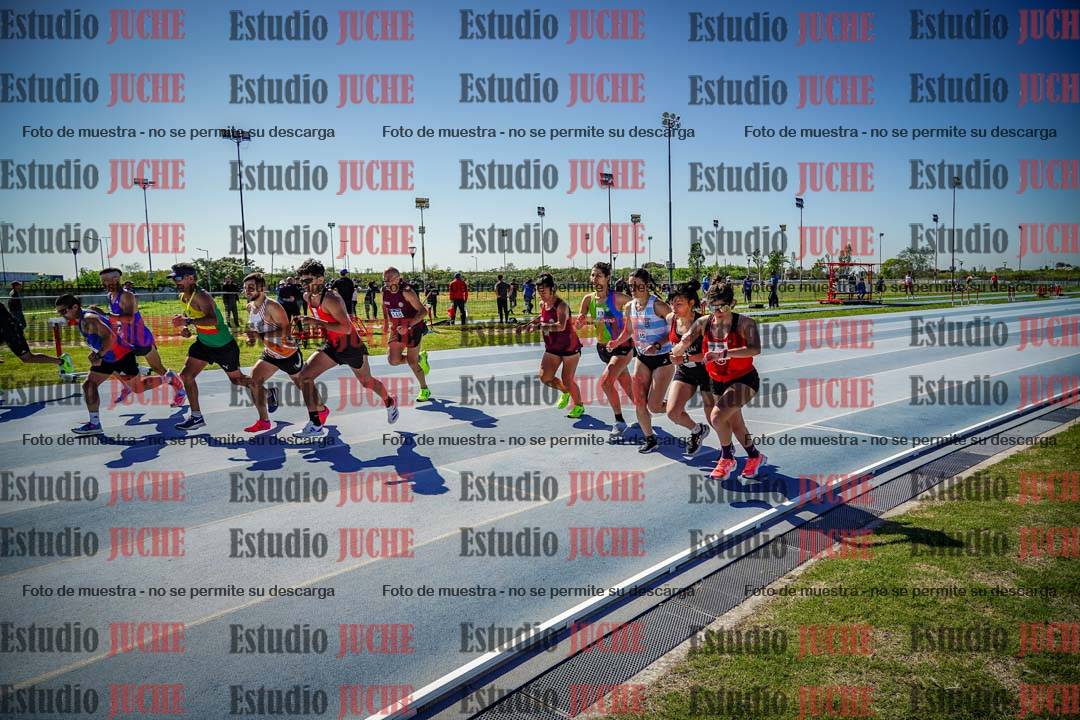 Fotos de los 5000 m de mujeres y varones - serie 2
