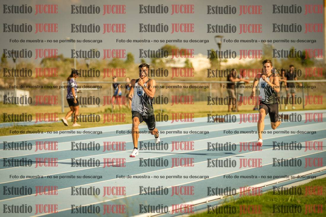 Fotos de los 300 m llanos de varones