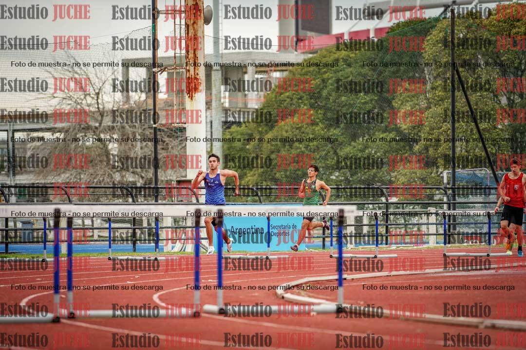 Fotos de los 400 m con vallas de varones