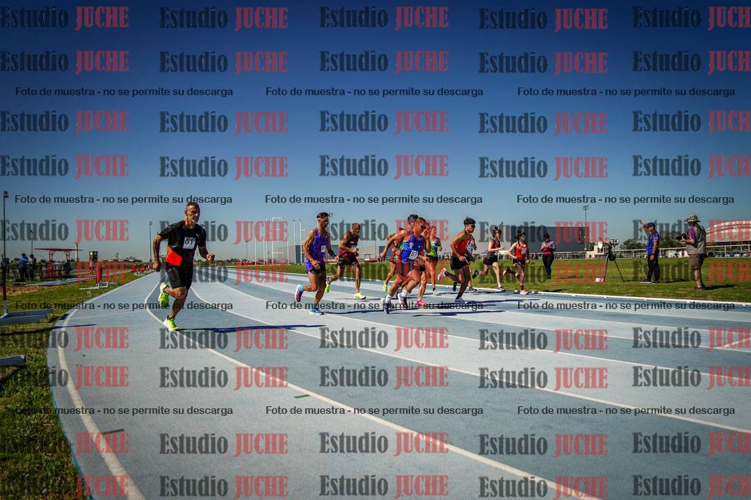 Fotos de los 5000 m de mujeres y varones - serie 2