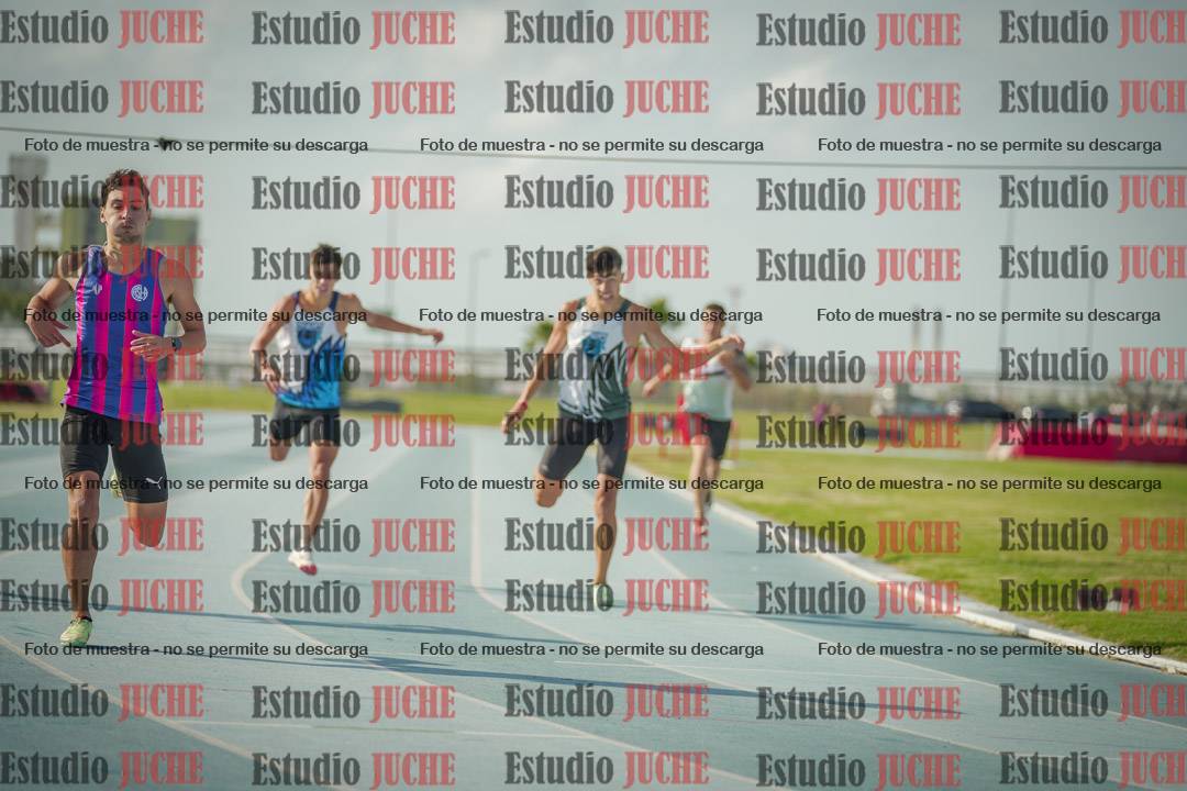 Fotos de los 400 m llanos de varones