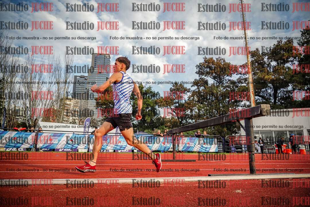 Fotos de los 3000 m con obstáculos de varones