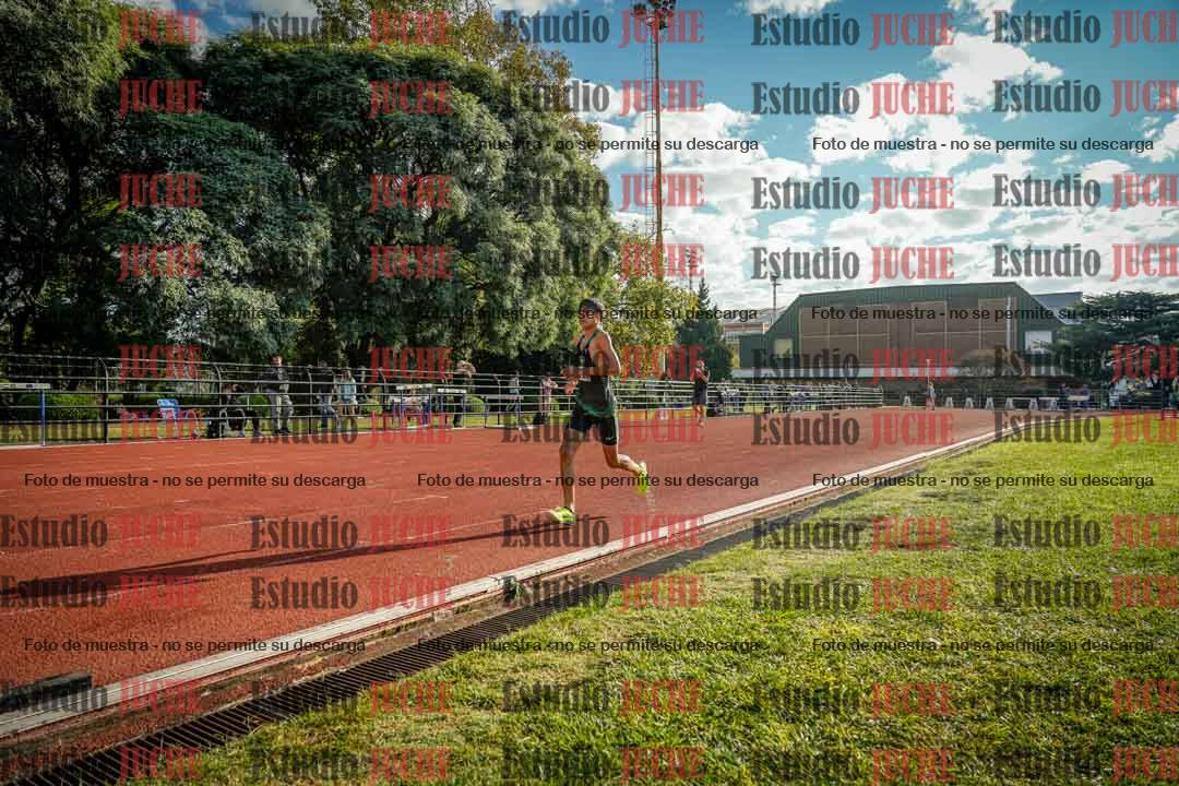 Fotos de los 2000 m con obstáculos de varones