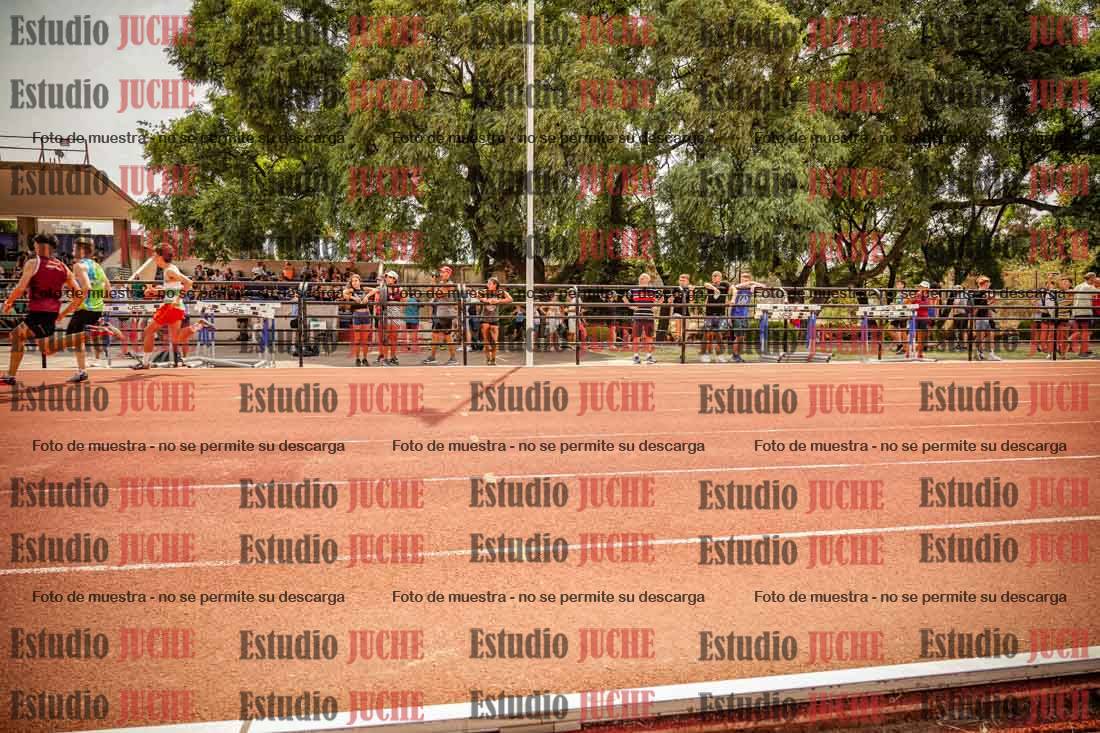Fotos de los 100 m llanos de varones