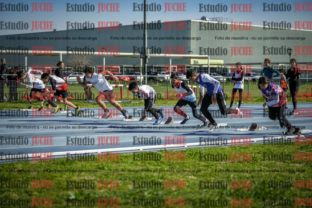 Fotos de los 80 m llanos de varones - U14