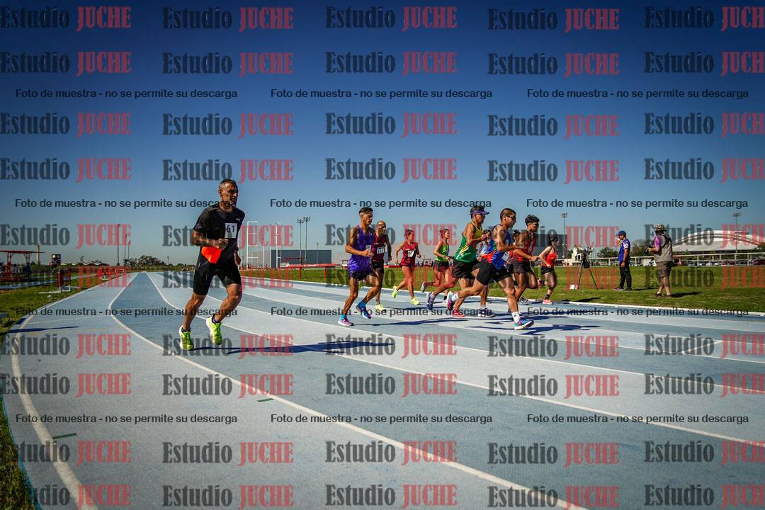 Fotos de los 5000 m de mujeres y varones - serie 2