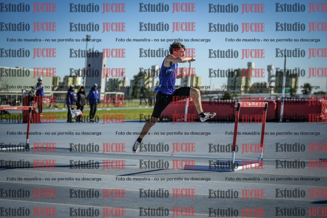 Fotos de los 400 m con vallas de varones
