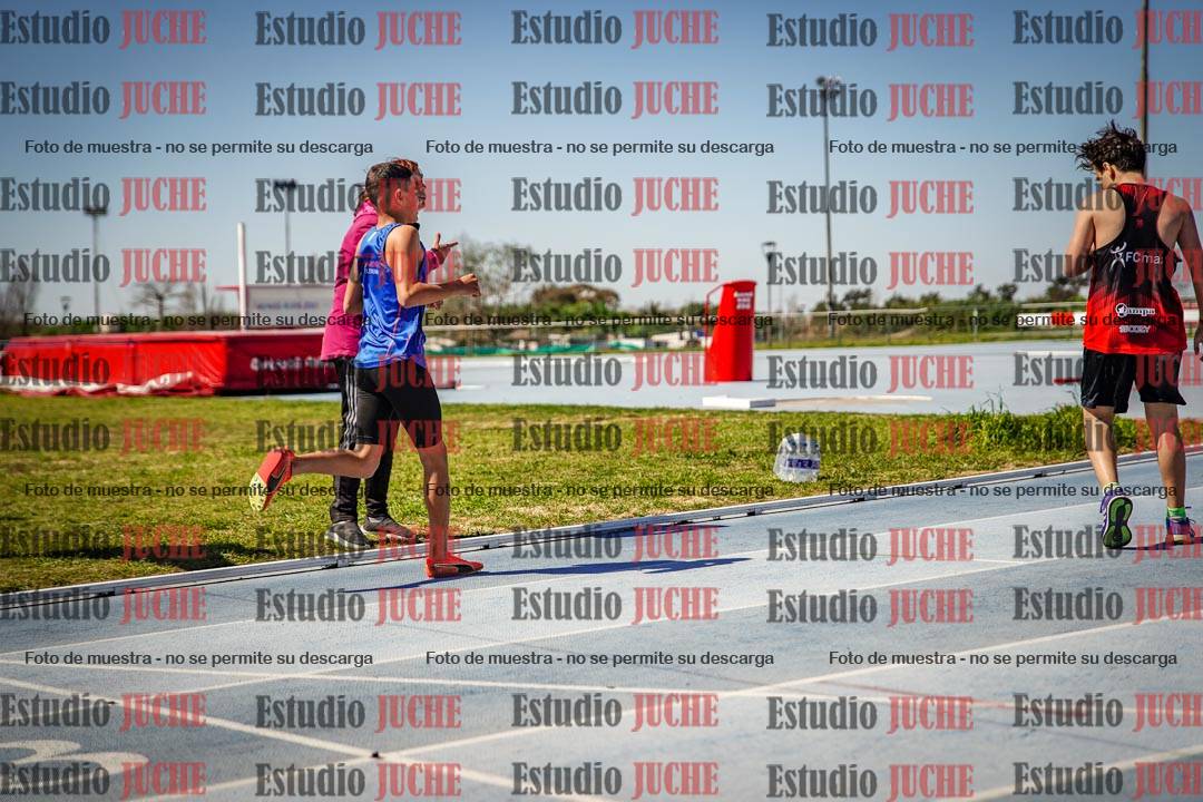 Fotos de los 600 m llanos de varones