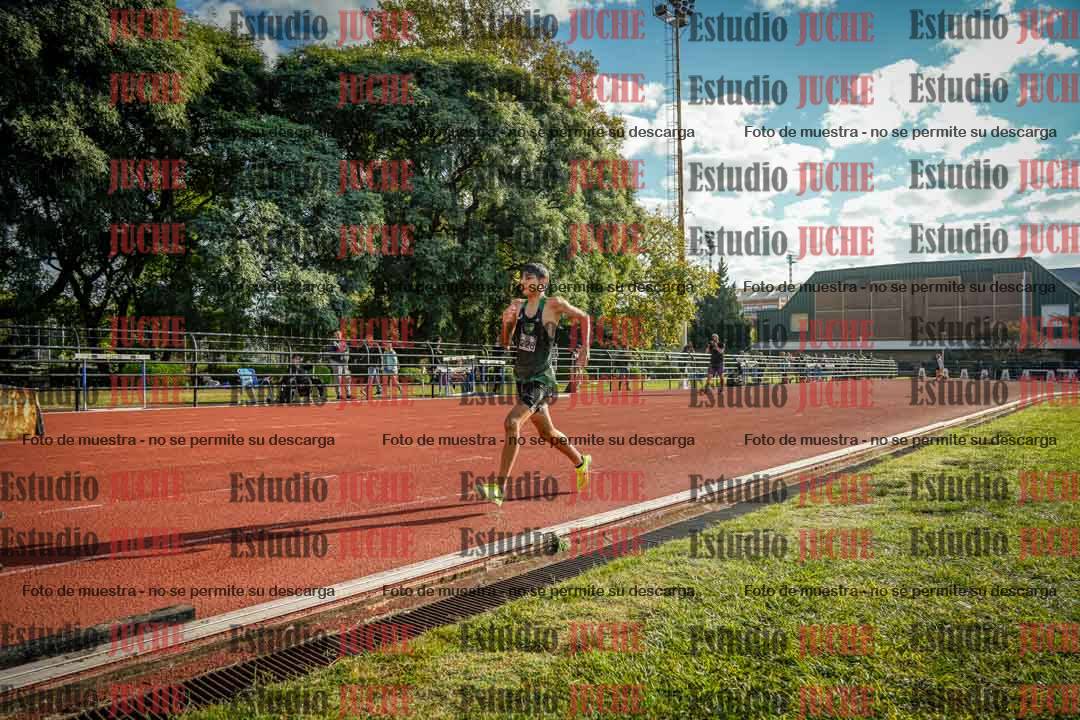 Fotos de los 2000 m con obstáculos de varones