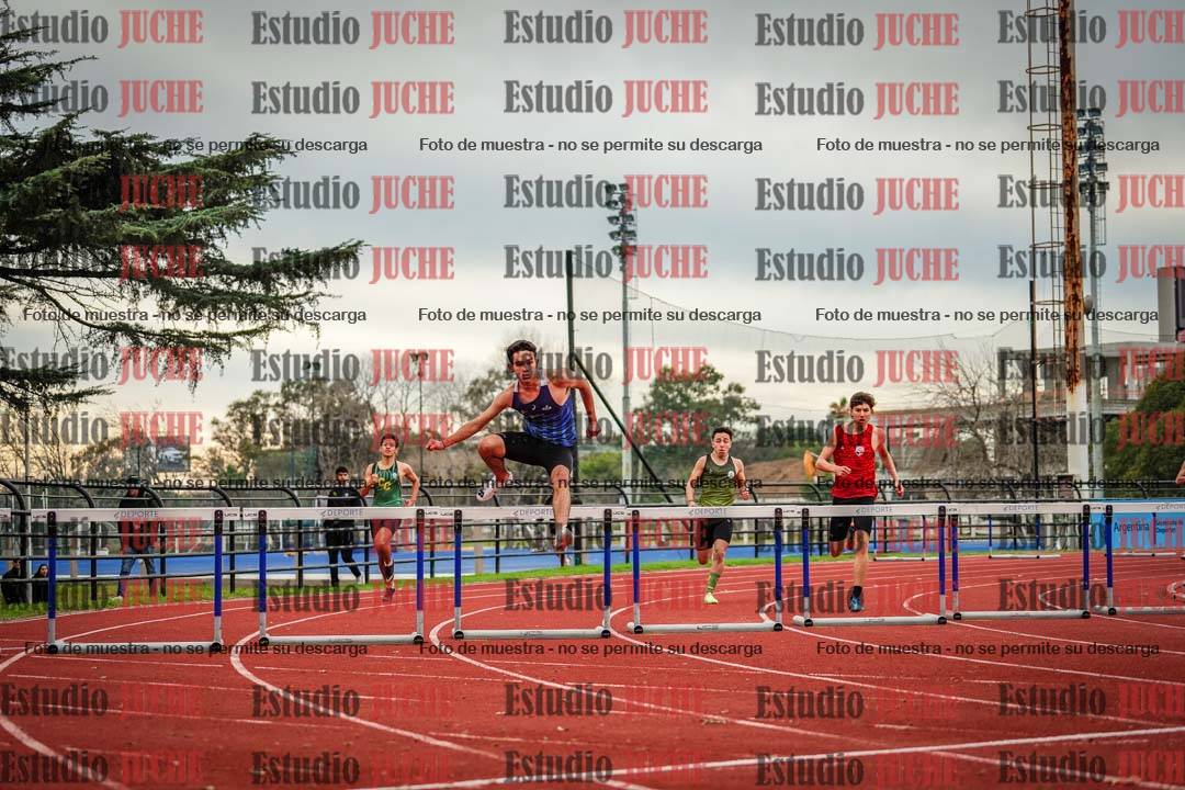 Fotos de los 400 m con vallas de varones