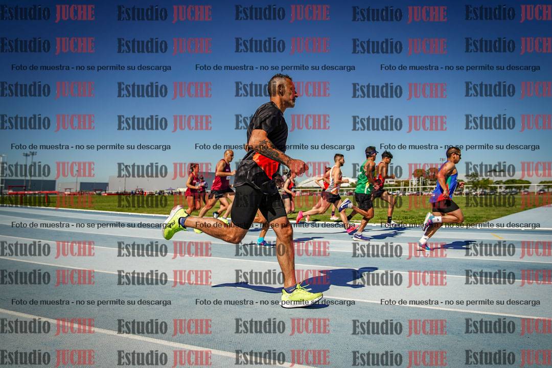 Fotos de los 5000 m de mujeres y varones - serie 2
