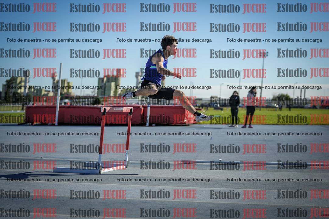Fotos de los 400 m con vallas de varones