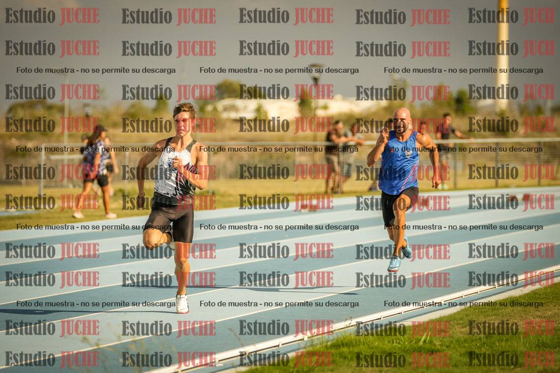 Fotos de los 300 m llanos de varones