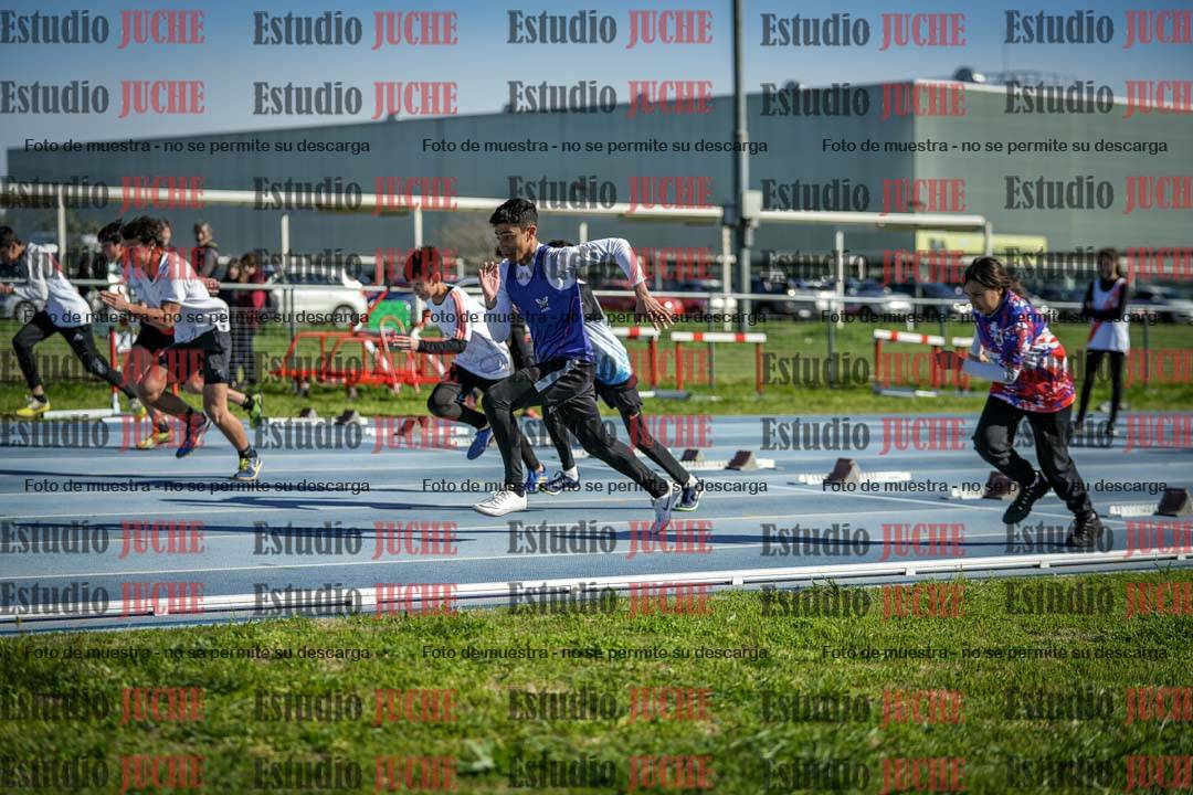 Fotos de los 80 m llanos de varones - U14