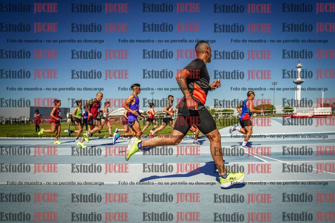 Fotos de los 5000 m de mujeres y varones - serie 2