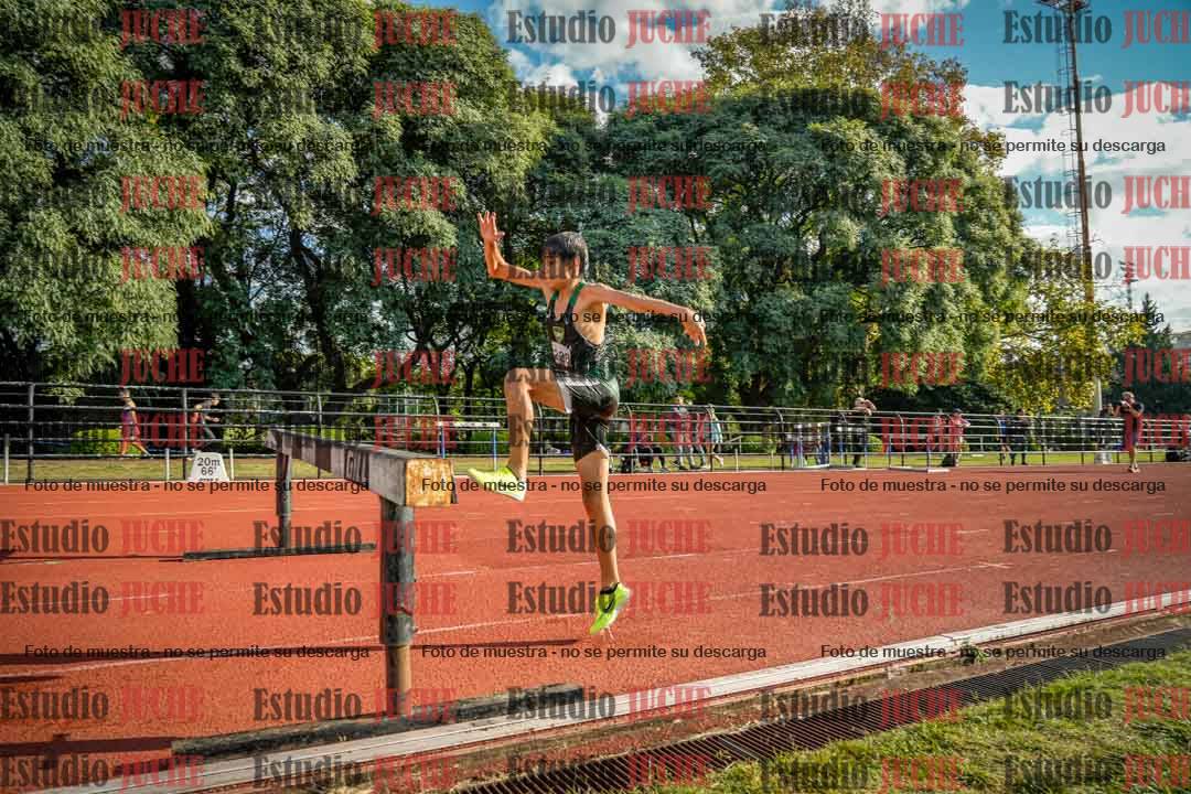 Fotos de los 2000 m con obstáculos de varones