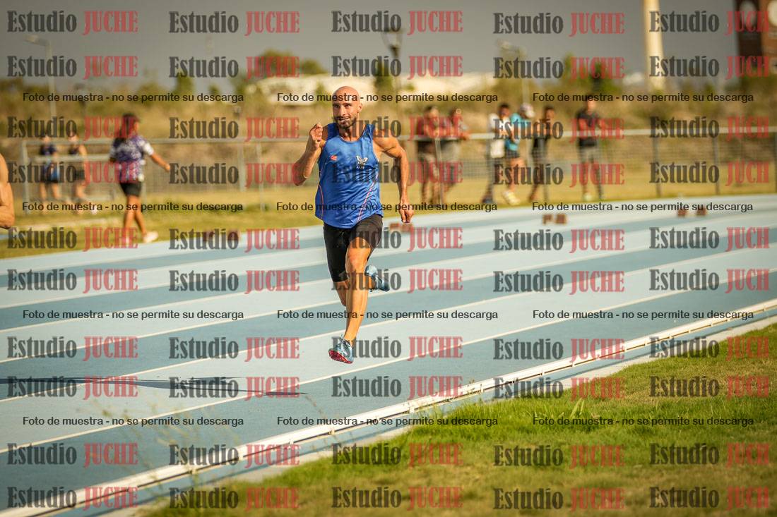 Fotos de los 300 m llanos de varones