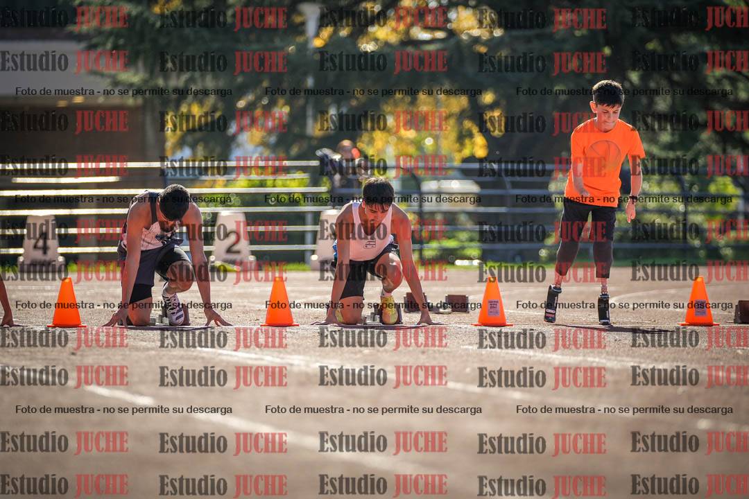 Fotos de los 80 m llanos de varones