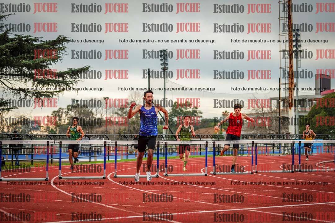 Fotos de los 400 m con vallas de varones