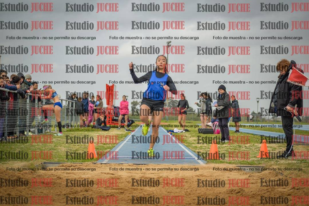 Fotos del salto en largo de mujeres - U18
