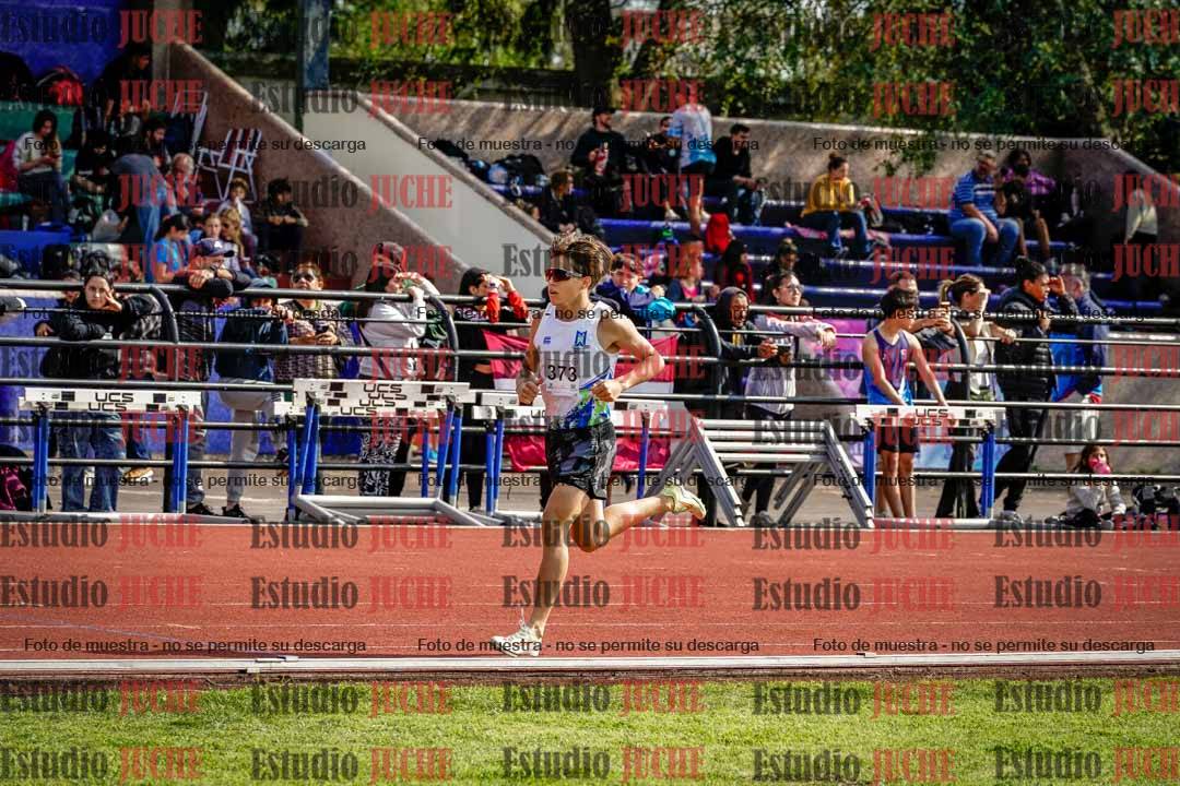 Fotos de los 1500 m con obstáculos de varones