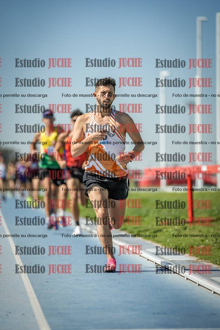 Fotos de los 5000 m de mujeres y varones - serie 2