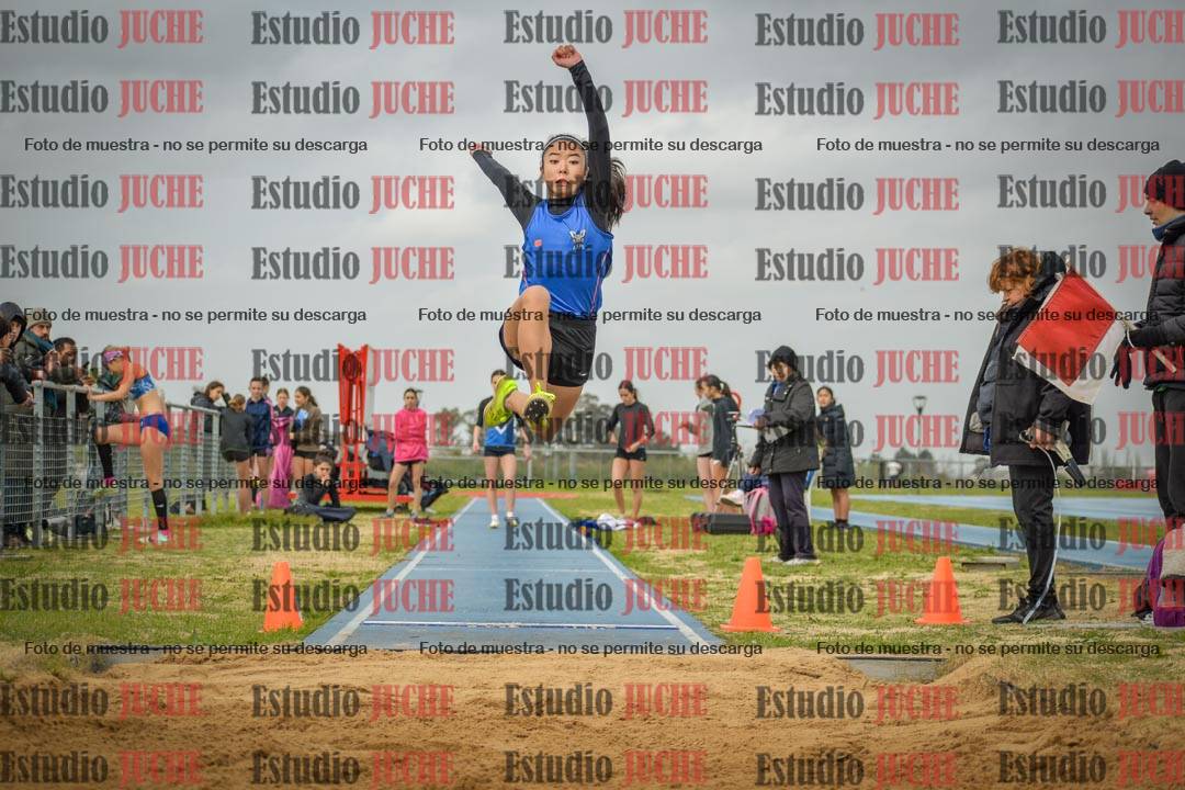 Fotos del salto en largo de mujeres - U18