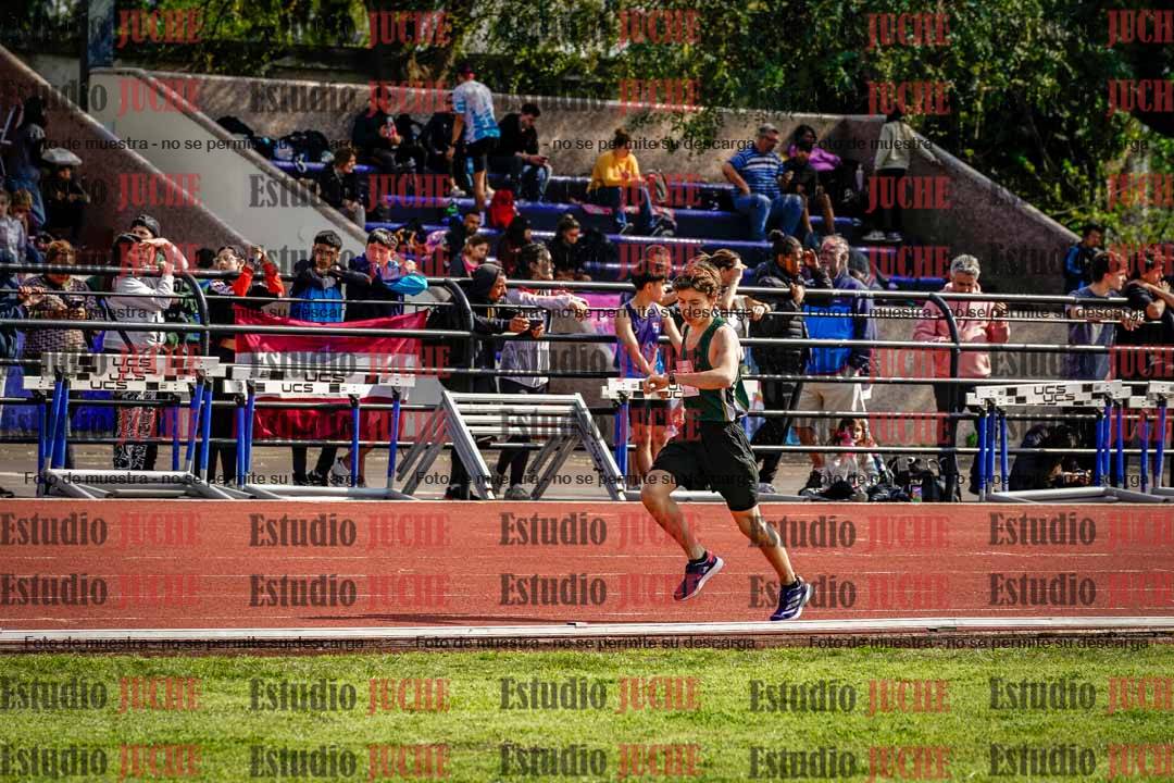 Fotos de los 1500 m con obstáculos de varones