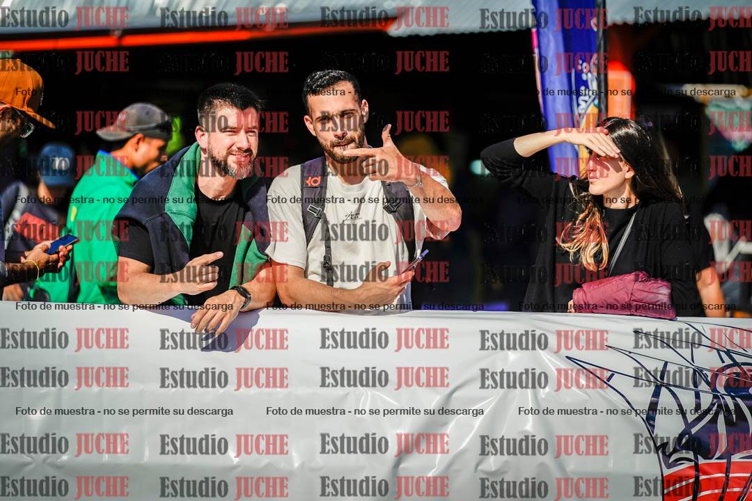 Fotos de algunos extras y podios del día 1