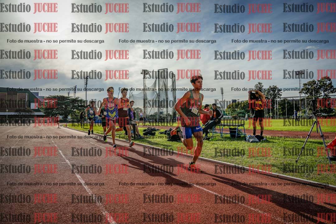 Fotos de los 600 m llanos de varones
