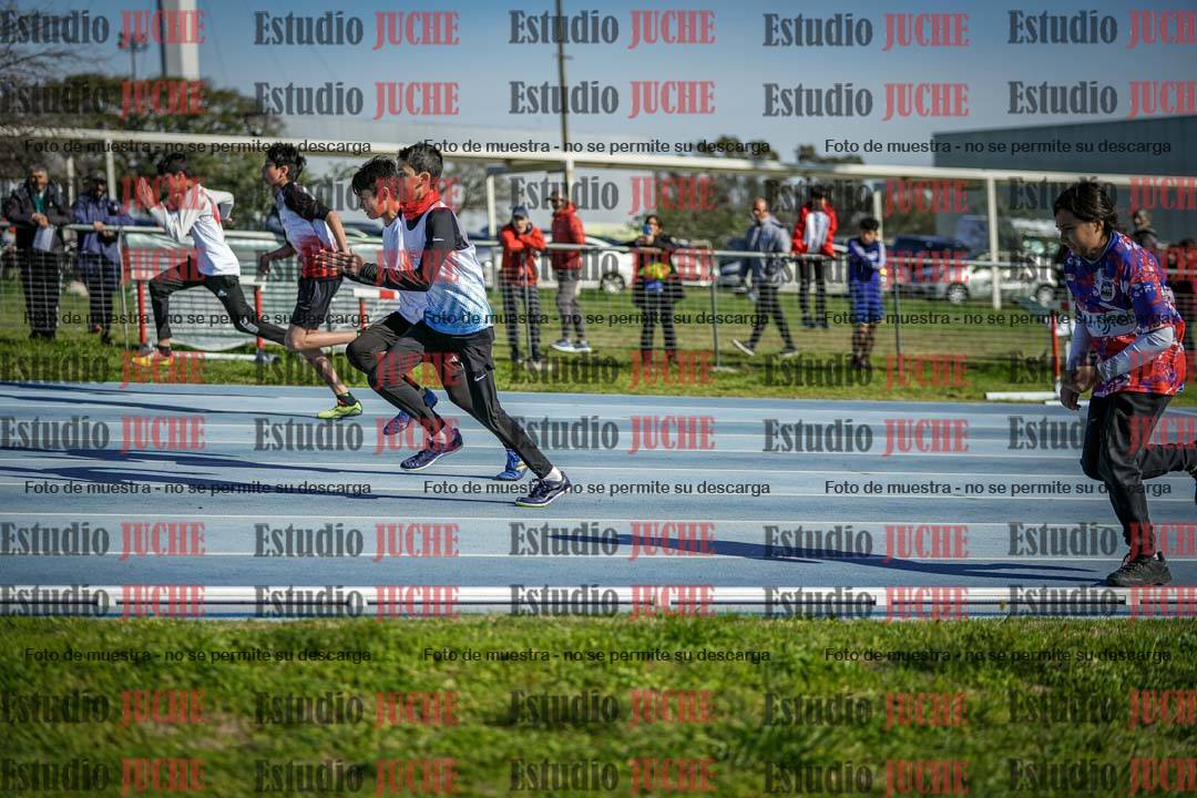 Fotos de los 80 m llanos de varones - U14