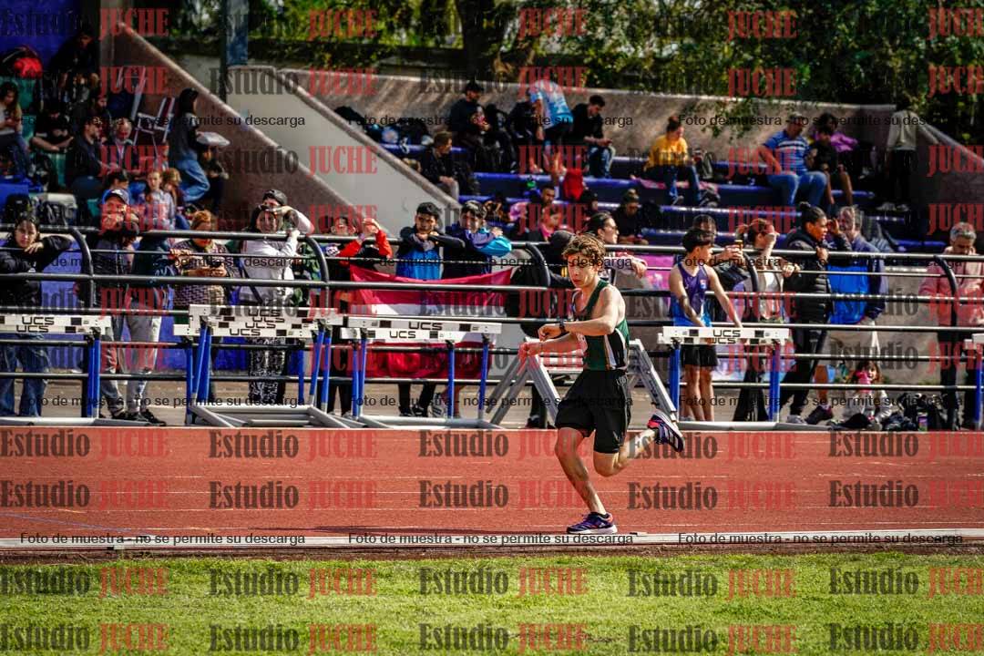 Fotos de los 1500 m con obstáculos de varones