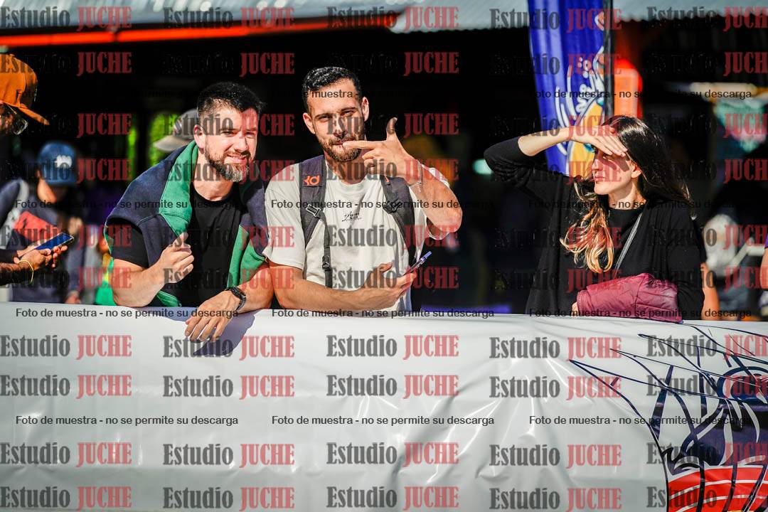 Fotos de algunos extras y podios del día 1