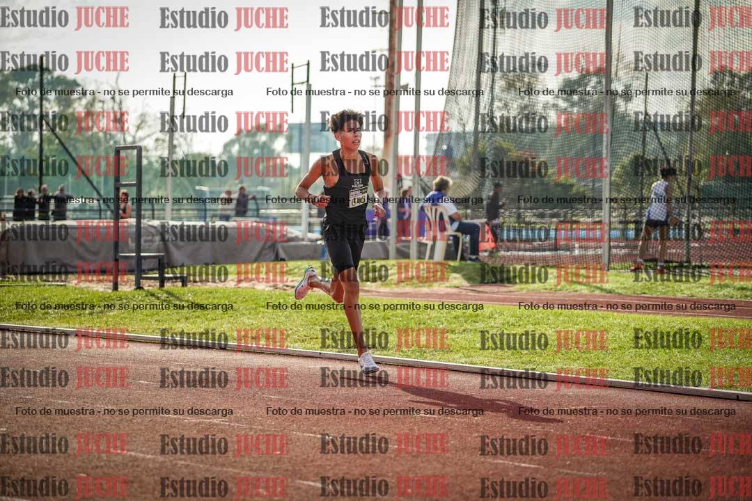 Fotos de los 2000 m con obstáculos de varones