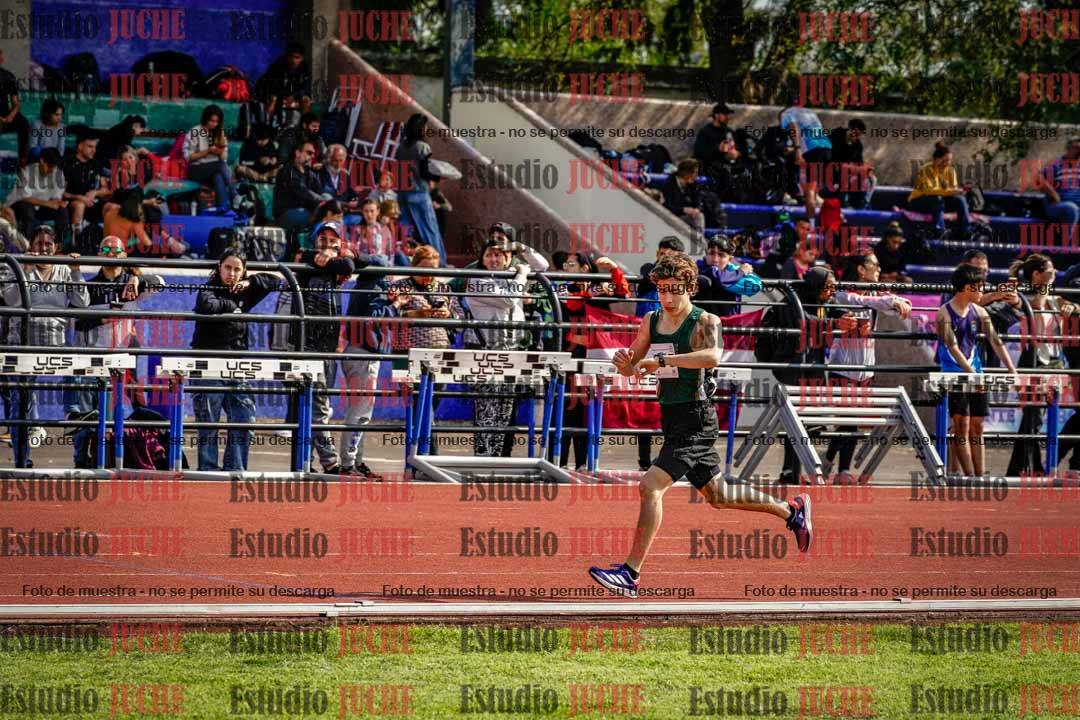 Fotos de los 1500 m con obstáculos de varones