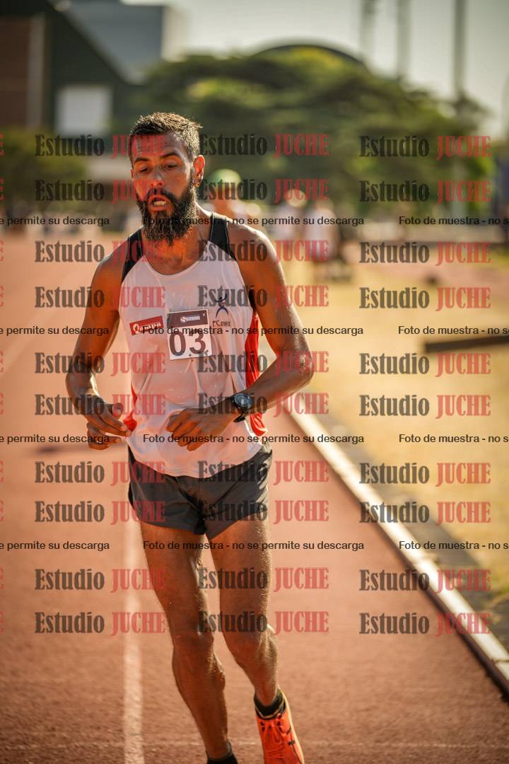 Fotos de los 3000 m llanos de varones