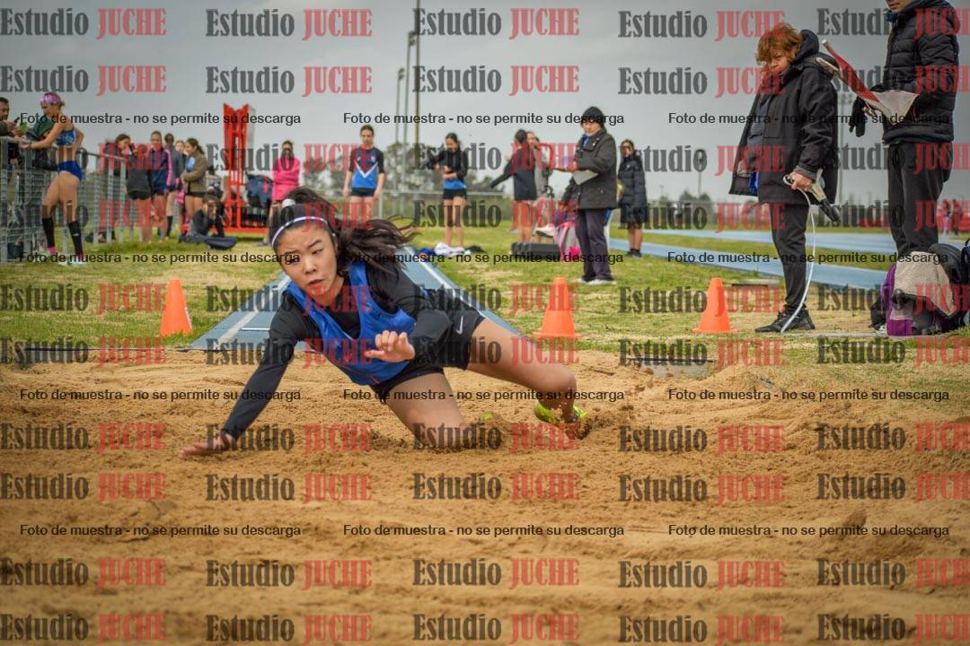 Fotos del salto en largo de mujeres - U18