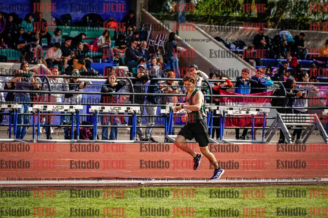 Fotos de los 1500 m con obstáculos de varones